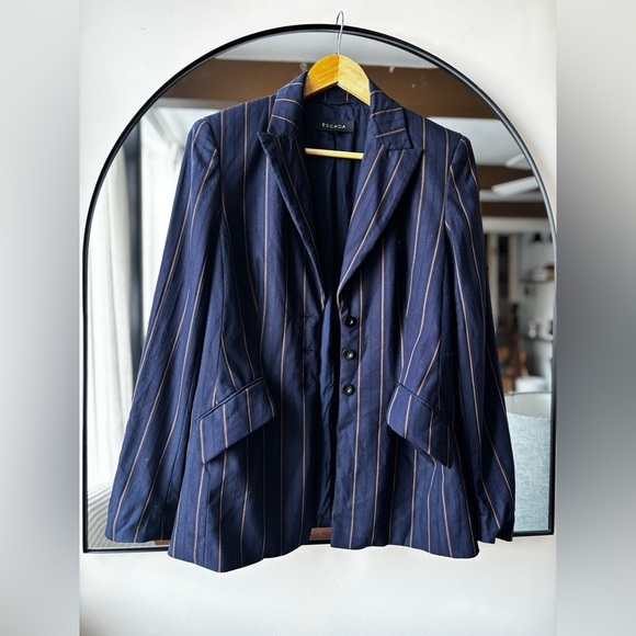 ESCADA|  Women's Navy Striped wool/ silk blazer | size 38 - Picture 2 of 5